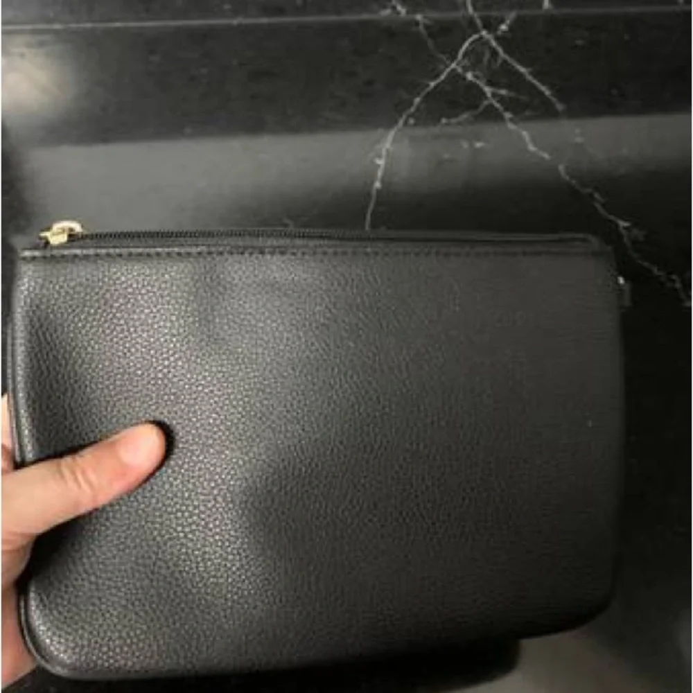 NEW! Victoria’s Secret Black and Gold Studded Clutch / Wristlet - Picture 2 of 4